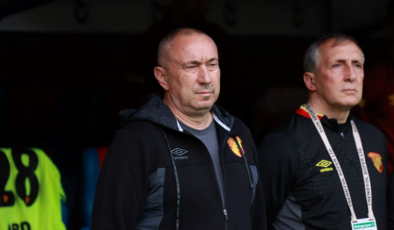 Göztepe’de Stoilov takımından memnun değil