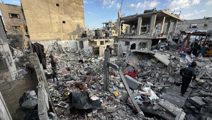 Katil İsrail'in Gazze'deki son saldırılarında 15 Filistinli hayatını kaybetti