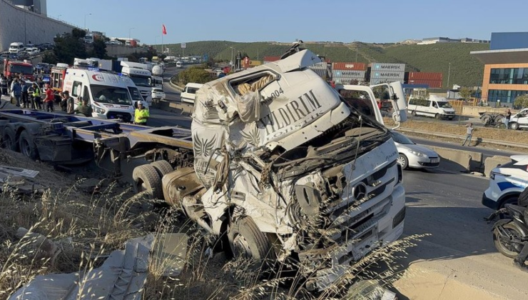 Kocaeli'nde korkunç kaza! Çok sayıda ölü ve yaralı var