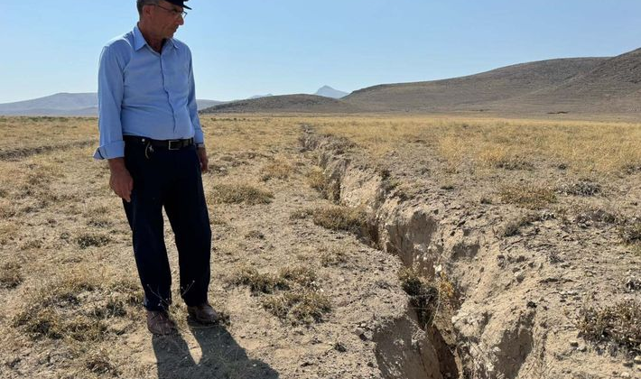 Paralel şekilde ilerliyorlar! 4'ü de 2 km uzunluğunda!