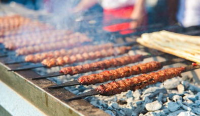Helal kebap diye yıllarca müşterilerine yaban domuz eti yedirdiği ortaya çıktı
