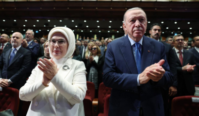 Emine Erdoğan'dan En Uzun Gece destanının ilk temsiline ilişkin paylaşım