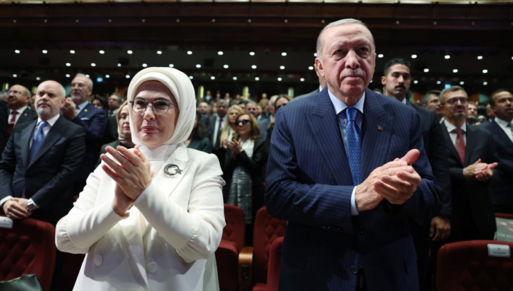 Emine Erdoğan'dan En Uzun Gece destanının ilk temsiline ilişkin paylaşım