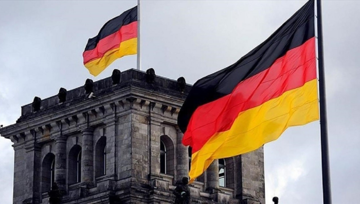 Bundesbank: Almanya ekonomisi ikinci çeyrekte ivme kaybetti