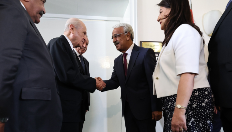 İmralı heyetiyle görüşen Bahçeli'nin açıklaması şaşırttı