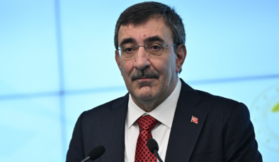 Yılmaz: İsrail'in Suriye'ye saldırısı bölgenin huzuruna bir tehdit