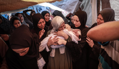 Soykırımcı İsrail dün sabahtan beri 85 Filistinliyi öldürdü