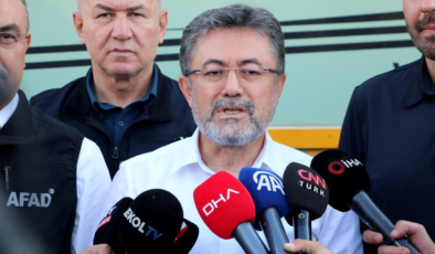 Bakan Yumaklı: Şarköy'de yerleşim yerlerinde yangının enerjisi düştü