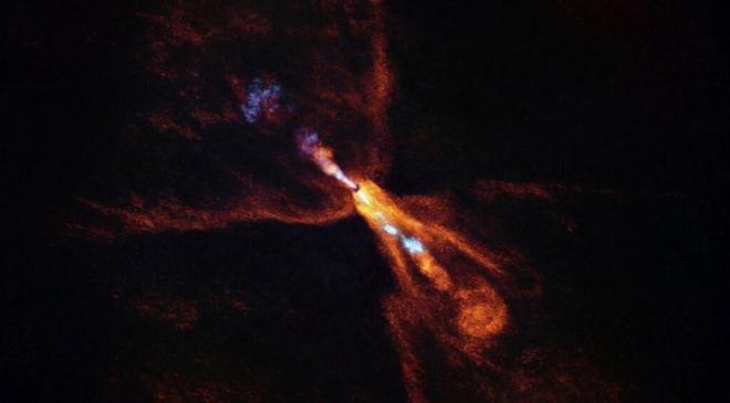 Astronomlar, uzak bir yıldızın etrafında yeni bir Güneş sisteminin oluşumunu ilk kez gözlemledi