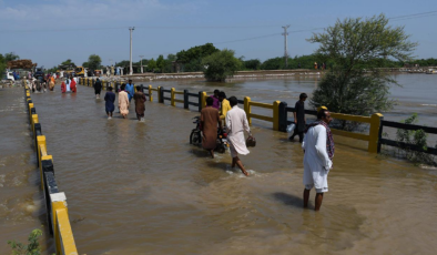 Pakistan'daki sellerde son 24 saatte 28 kişi hayatını kaybetti, 90 kişi yaralandı
