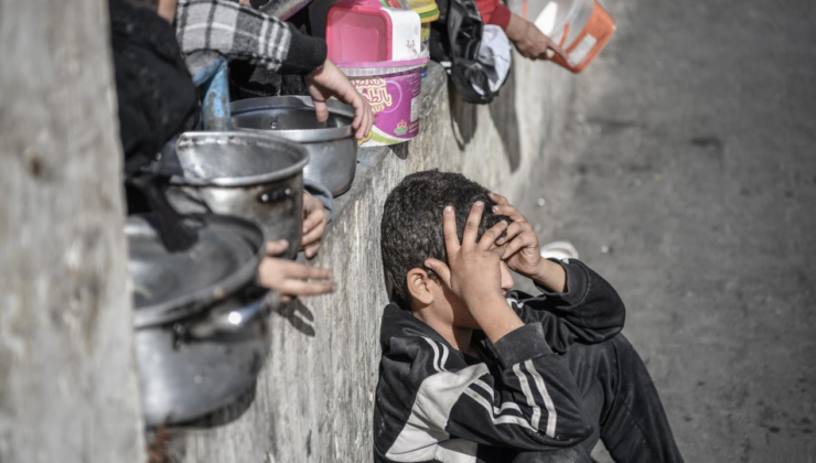 Katil İsrail'in Gazze'deki ablukası, çocukları hastalıkların pençesine itiyor