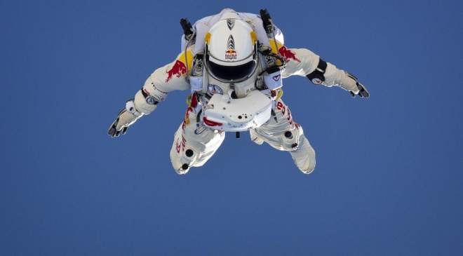 Rekortmen paraşütçü Felix Baumgartner hayatını kaybetti