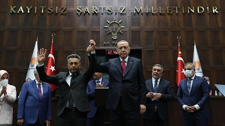 Fırlayan boru AKP'li başkanı hastanelik etti