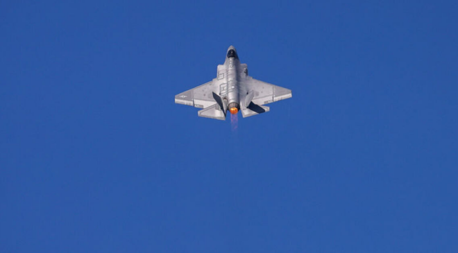İsviçreli vekilden F-35 eleştirisi