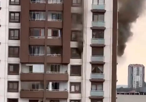 Ankara'da 14 katlı binada yangın! Mahsur kalanlar var