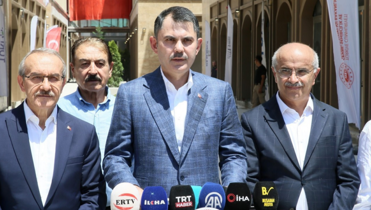 Bakan Kurum: 'Deprem bölgesinde saatte 23 konut yapılıyor'