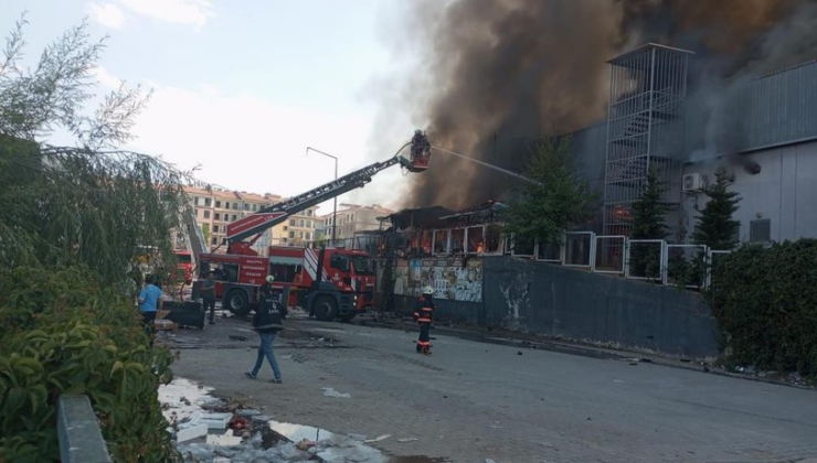 CHP'li Veli Ağbaba'nın iş yerinde yangın paniği
