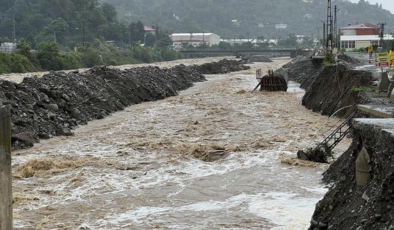 Meteorolojiden Artvin, Erzurum ve Ardahan için sağanak uyarısı