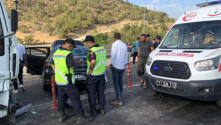 Sakarya'da kaza: Belediye başkanı ve 3 kişi yaralandı