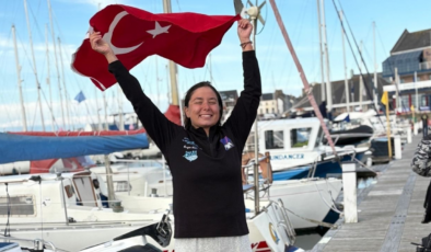 Yüzücü Bengisu Avcı Kuzey Kanalı’nı geçen ilk Türk oldu!