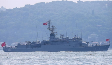 Türk savaş gemileri KKTC'deki limanlarda ziyarete açılacak