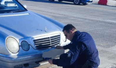 Uyanık sürücü, Yunanistan’da  sökülen araç plakalarının yerine sahte plaka ile dönmeye kalkınca ikinci kez yakalandı