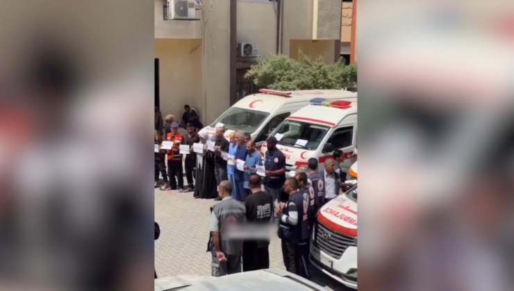 Gazze'de ambulans sirenleri yardım çağrısı için çaldı