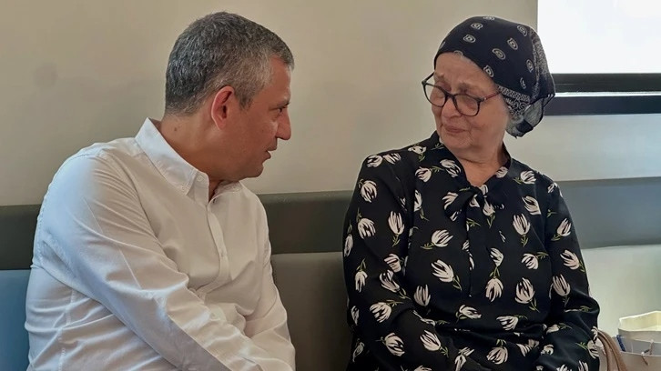 Özel'den Murat Çalık açıklaması: Bana verilen görüşme hakkını annesine devrettim