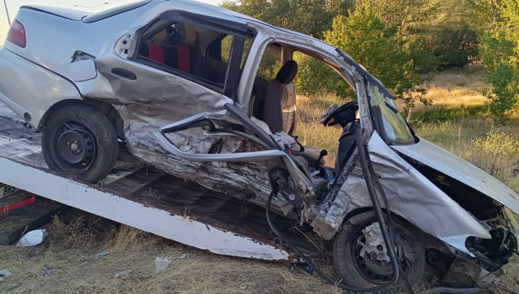 Bingöl'de otomobiller çarpıştı: 8 yaralı