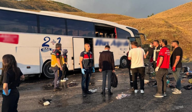 Sivas'ta katliam gibi kaza! Otobüs dağ yamacına çarptı: Çok sayıda ölü ve yaralı var…