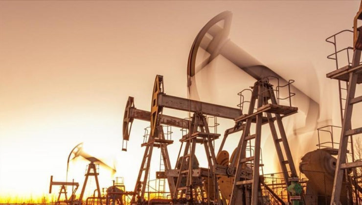 Petrol piyasasında denge arayışı: Rusya yaptırımları ve ABD tarifeleri etkili