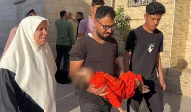 Katil İsrail saldırıları ve ablukası altındaki Gazze'de açlıktan çocuk ölümleri artıyor
