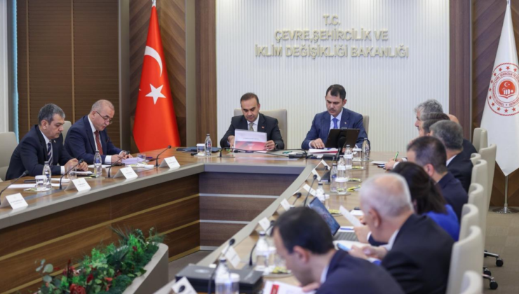 Bakanlar Kurum ve Kacır, Elazığ heyetiyle bir araya geldi