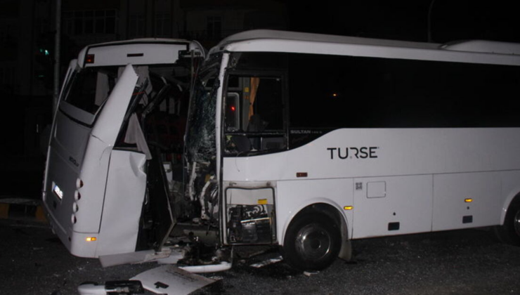Antalya'da 3 midibüs çarpıştı: 6 yaralı