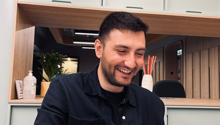 Kadın kitlesini fethetmek: Türkiye'den genç kozmetik satıcısı Rus e-ticaretini nasıl fethetti?