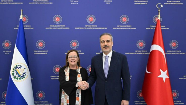 "İsrail Suriye'yi bölmeyi amaçlıyor"