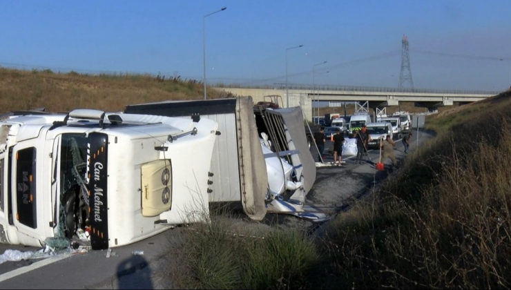 Kuzey Marmara Otoyolu'nda TIR devrildi