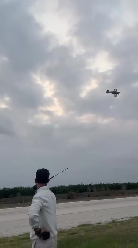 Adana'da düşen eğitim uçağı evlilik teklifi için havalanmış: İki kişi ağır yaralı (Video) - Resim : 1