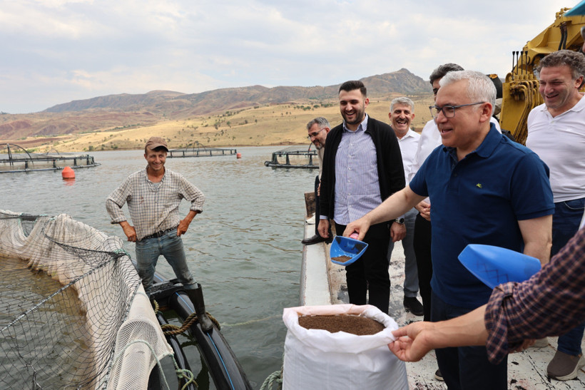 Denizsiz Suşehri’nde somon mucizesi: 5 bin tonluk üretim, tüm dünyaya ihracat - Resim : 2