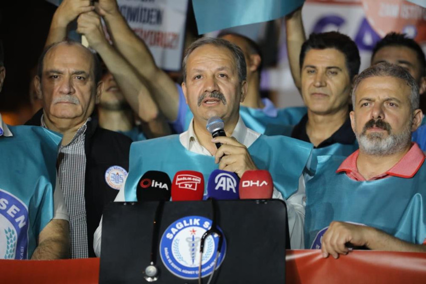 Zam teklifi kabul görmedi! Sağlık-Sen'den 81 ilde ‘112' dakikalık oturma eylemi - Resim : 1