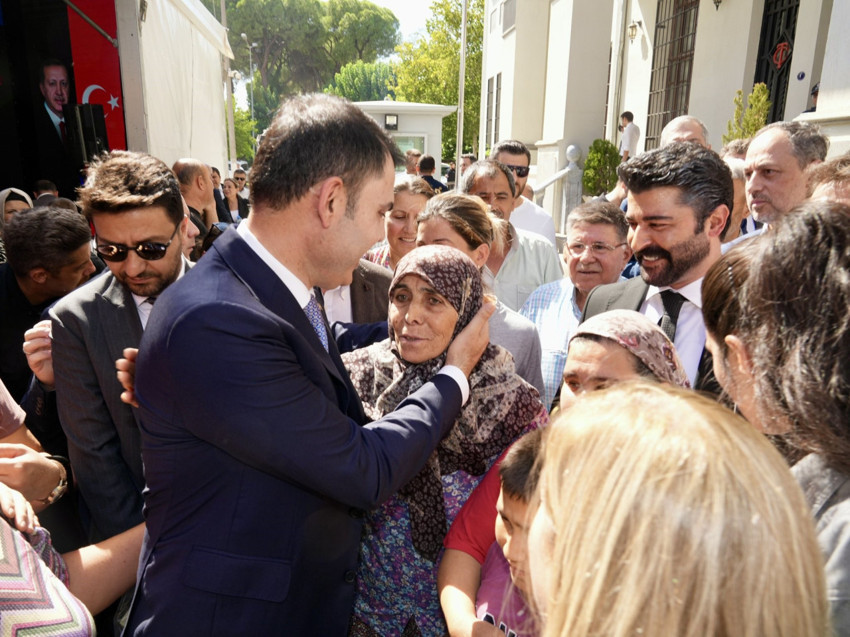 İzmir'deki orman yangınlarının ardından 281 yeni konutun temeli atıldı - Resim : 1