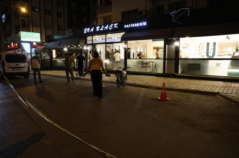 3 gün arayla önce motosiklet sonra otomobil ile kurşunlandı! Adana'daki kafede üst üste dehşet - Resim : 1