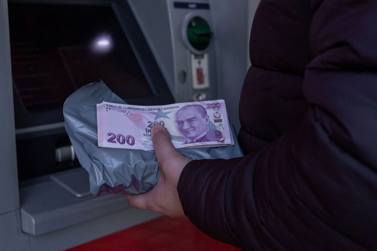 Asgari ücret Ocak 2026’da ne kadar zamlanacak? Özgür Erdursun’dan ilk oran geldi - Resim: 3