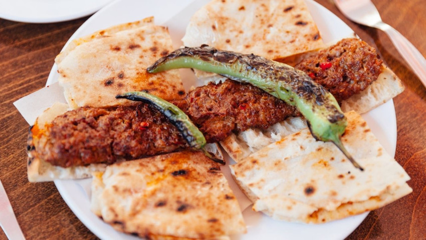 Adana kebabının tadı kaçtı! Akılalmaz hilelerle bakın neler yedirmişler - Resim : 2