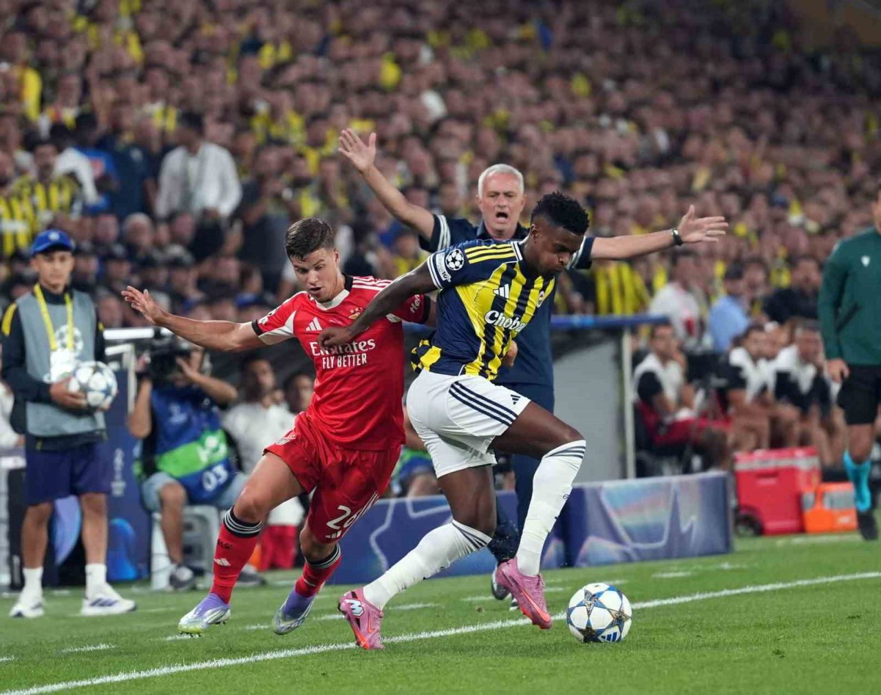 Benfica Fenerbahçe maçı ne zaman, saat kaçta, hangi kanalda? FB maçı şifresiz mi? - Resim: 2