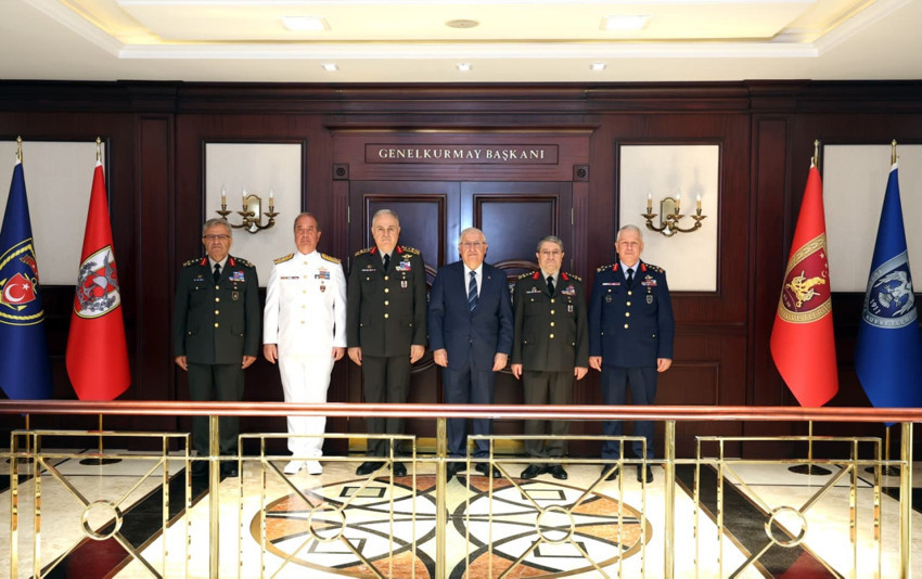 Genelkurmay Başkanlığında devir teslim: Selçuk Bayraktaroğlu göreve resmen başladı - Resim : 1