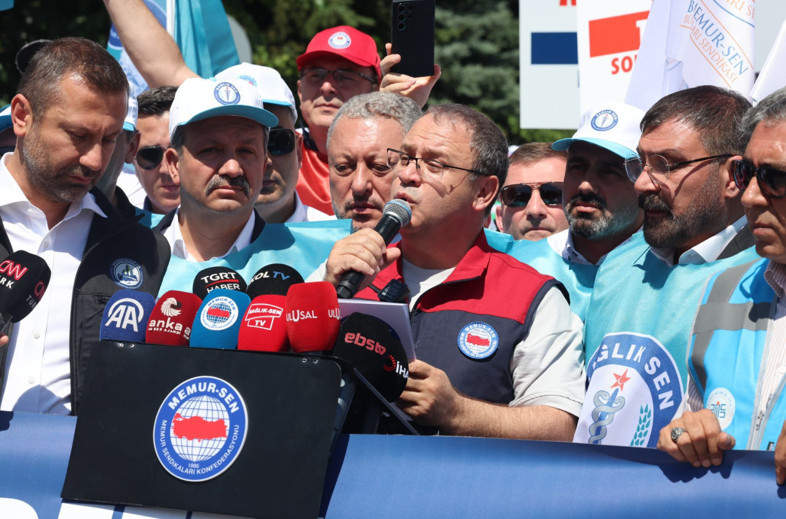 Memur-Sen, hükümetin zam teklifine karşı eylemlere başladı! - Resim : 1