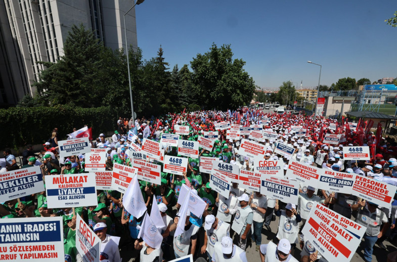 Memur-Sen, hükümetin zam teklifine karşı eylemlere başladı! - Resim : 2