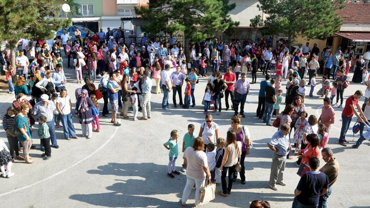 Okullar ne zaman açılacak? Uyum haftası ne zamana başlıyor? - Resim: 1