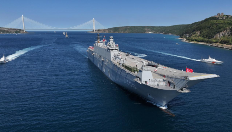 TCG Anadolu, Boğaz geçişini tamamladı
